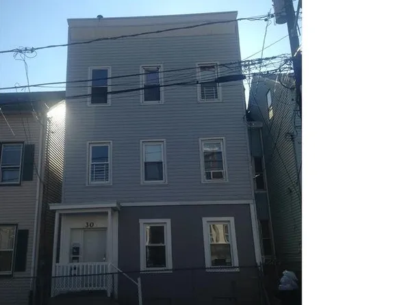 30 Oak St, Paterson, NJ 07501