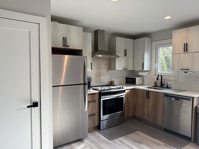 1st image of 170 W Montauk Hwy #28
