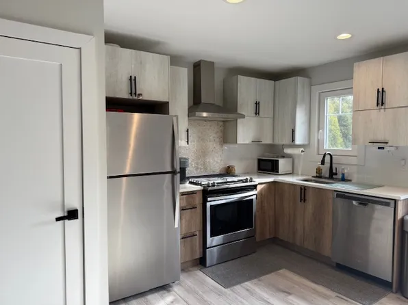 170 W Montauk Hwy, Lindenhurst, NY 11757