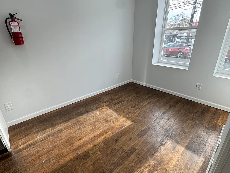 196 Malvern St #3 — Photo 6