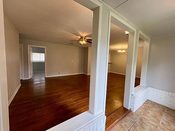 3rd image of 159 Ohio Ave