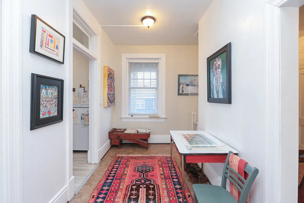 1 bed, 1100 sqft, $1,700 — Photo 4