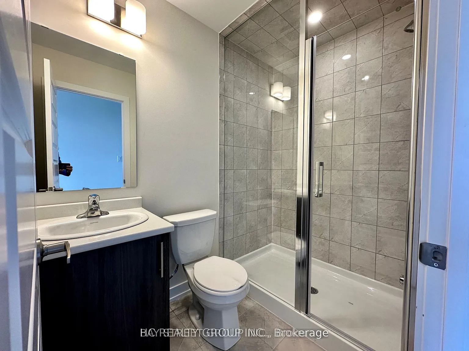 4 bed, $3,200 — Photo 3