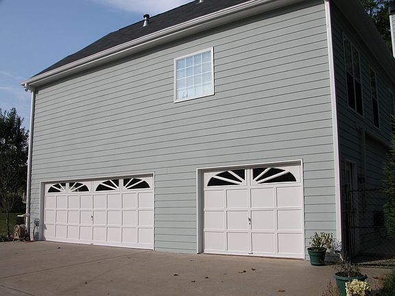 Three Car Garage