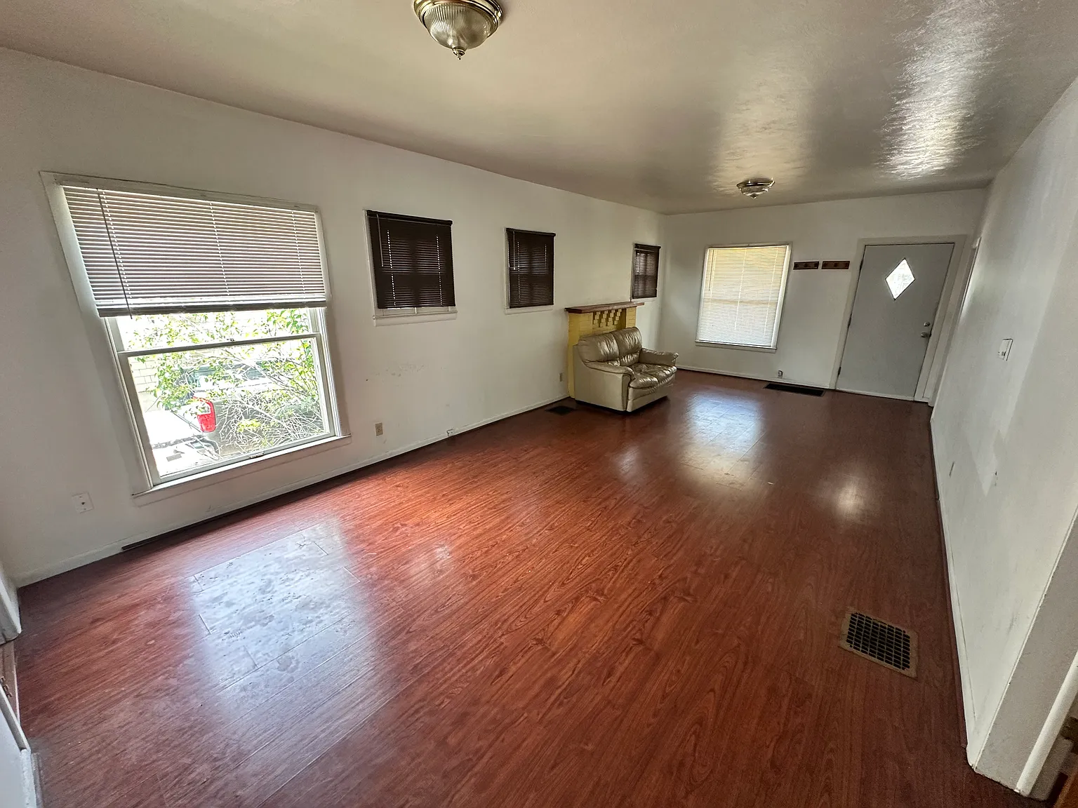 324 E Uintah St — Photo 4