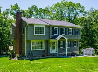 17 Joan Dr, Newtown, CT 06470