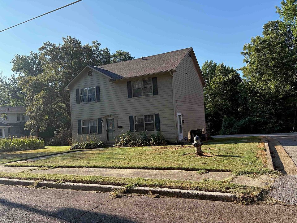2nd image of 242 Lake Dr