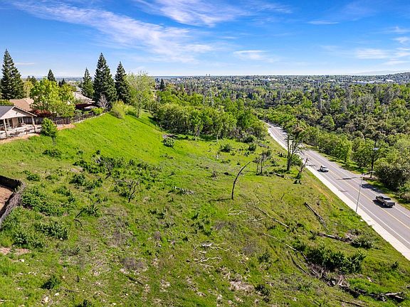 3rd image of 166 Quartz Hill Rd