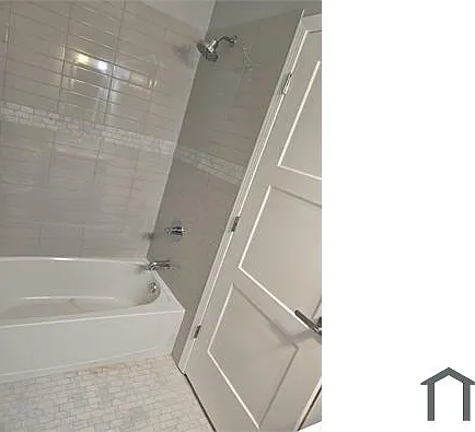 732 W 50th St #2 — Photo 3