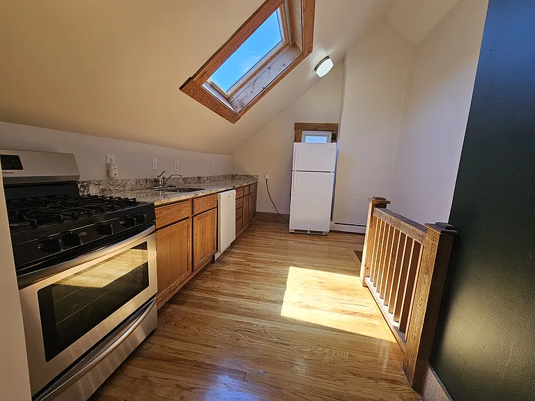 14 Oxford St #5 — Photo 9