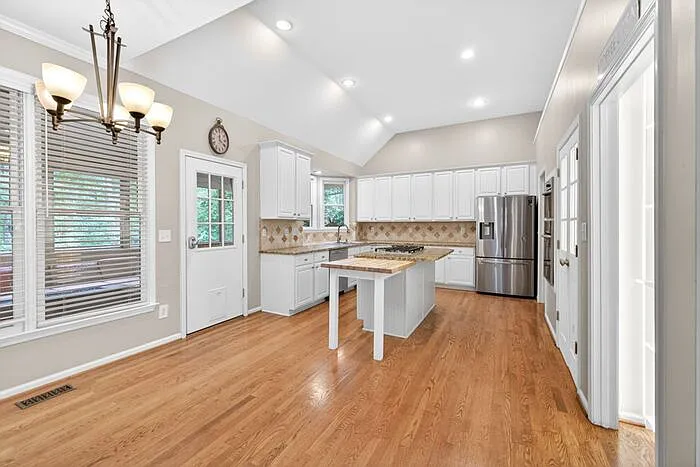 4582 Campenille Ct — Photo 19