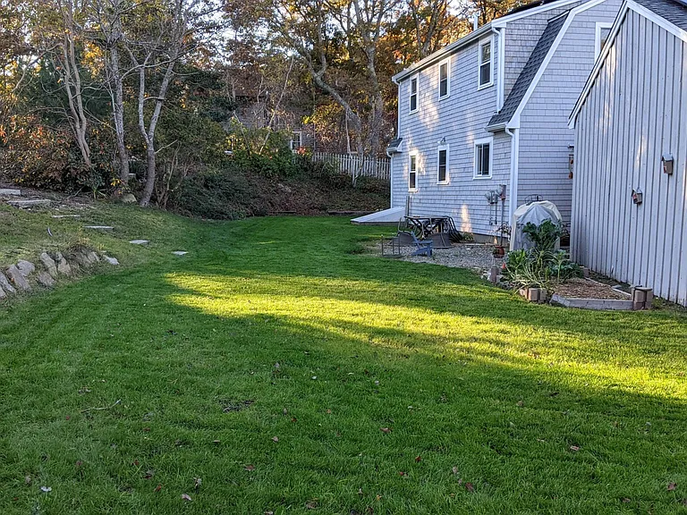 4 Bluff Rd — Photo 4