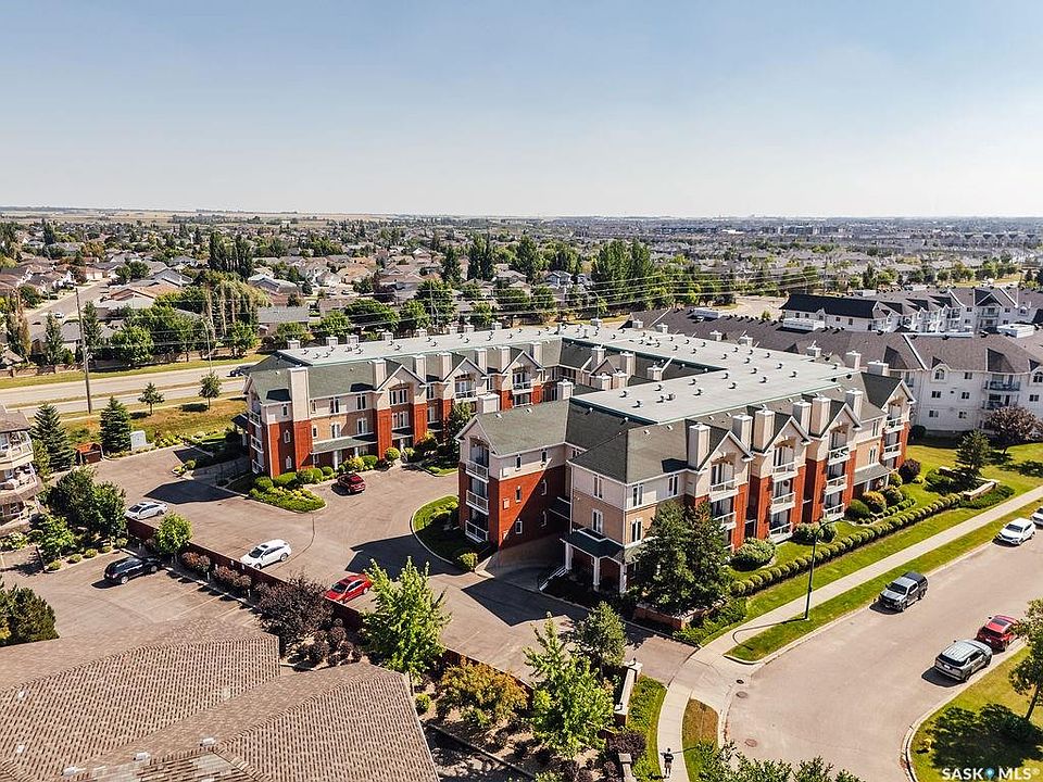 1st image of UNIT 214-928 Heritage VIEW