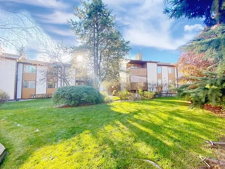 7270 Huntsmen Cir #F — Photo 14
