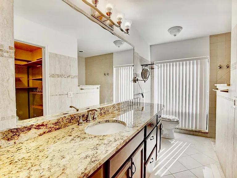 17768 Maplewood Dr — Photo 24