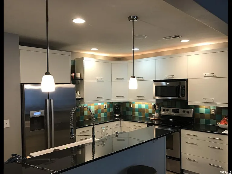 272 W 650 N — Photo 18