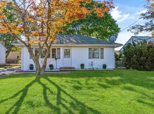 51 Rues Ln, East Brunswick, NJ 08816