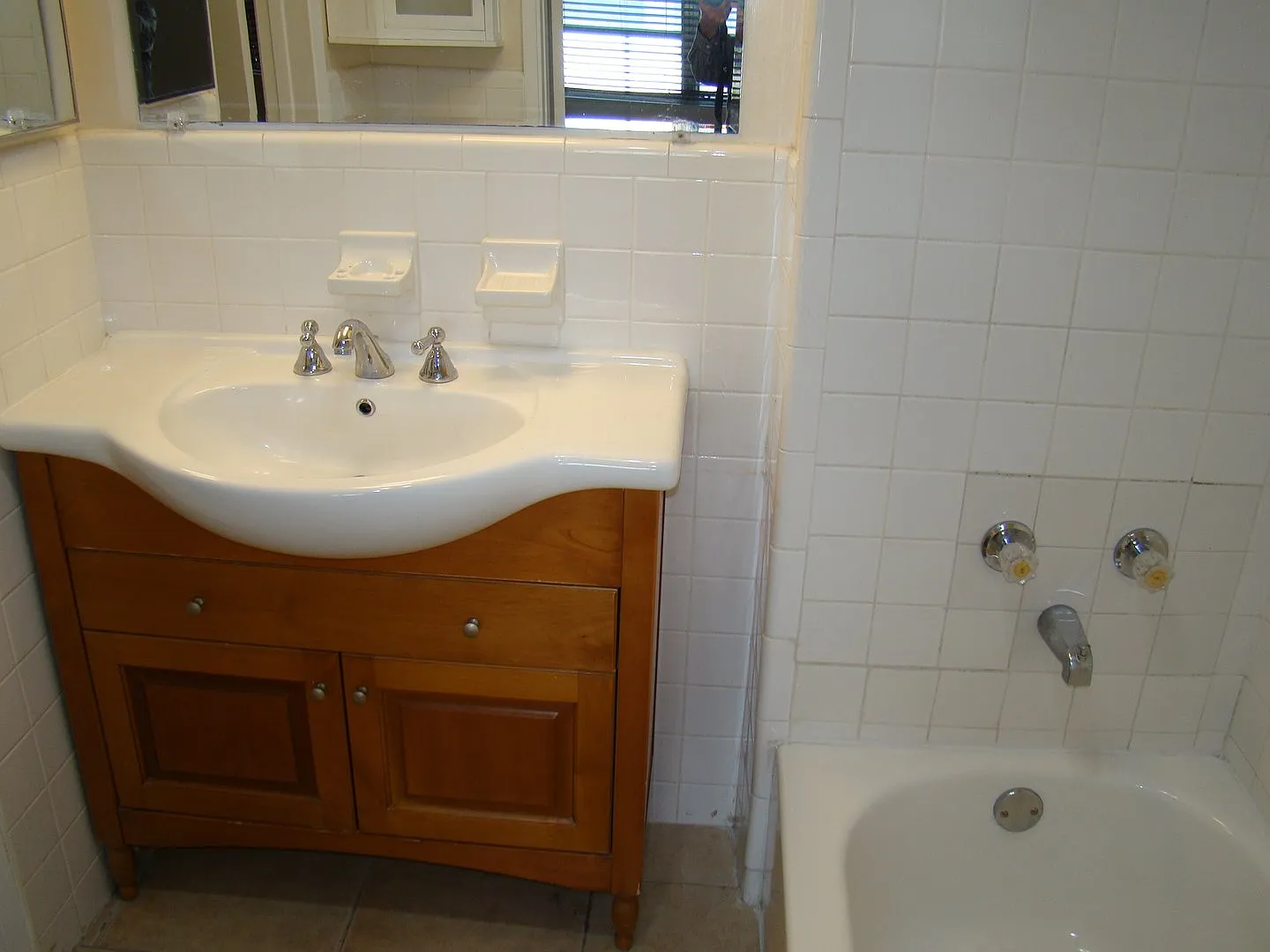 Bellagio Apartments — Photo 3