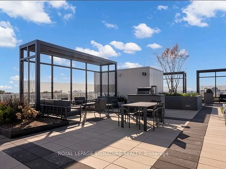 2020 Bathurst St #210 — Photo 23