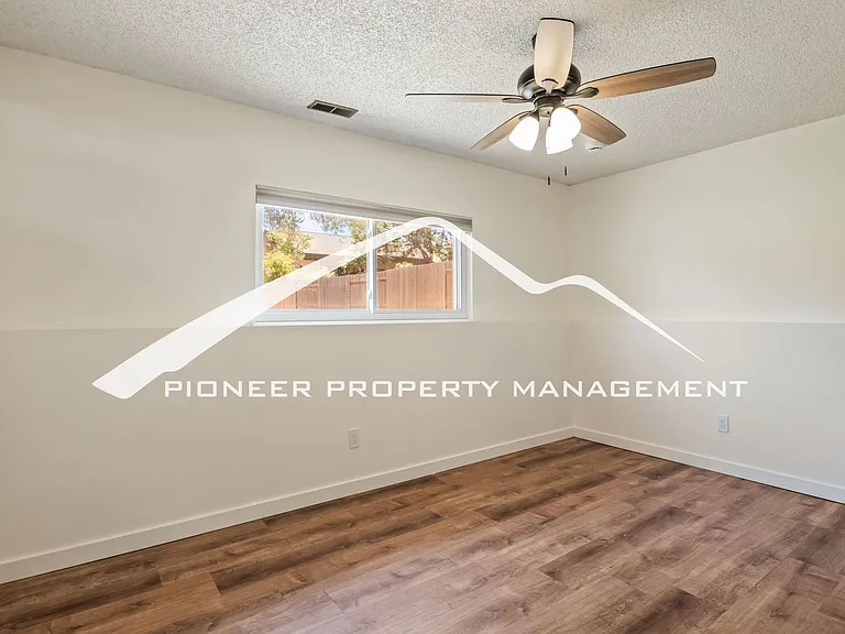 2607 Legend Dr — Photo 18
