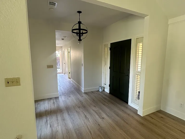 7247 N Dewey Ave — Photo 22