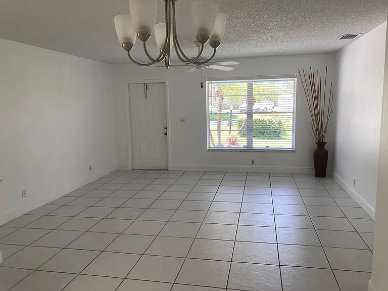 9627 SE Crest Ct — Photo 10