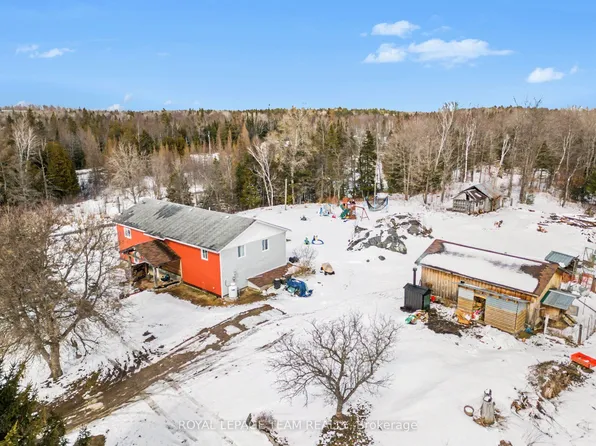4237 Bell Line Rd, Central Frontenac, ON K0H 2E0