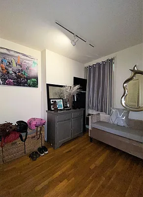 Rented by City Connections Realty | media 21