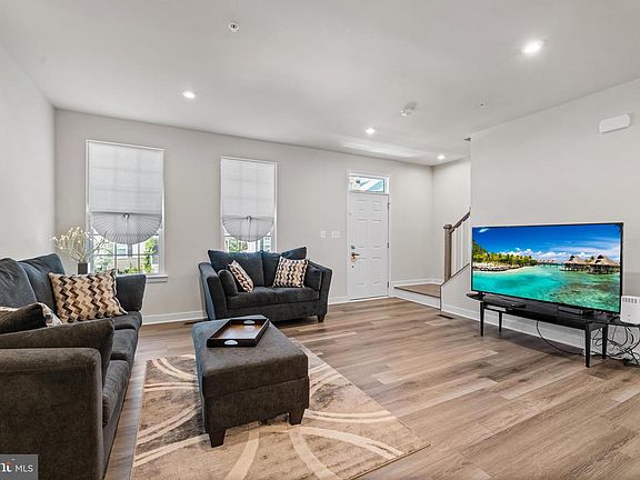 5th image of 5606 Addington Ln