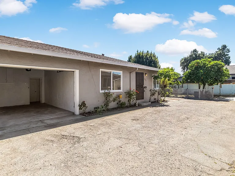 One car garage
