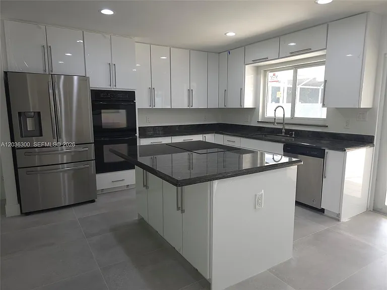 1565 Thumb Point Dr — Photo 47