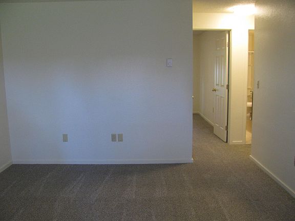 3rd image of 11011 66th Ave E #4