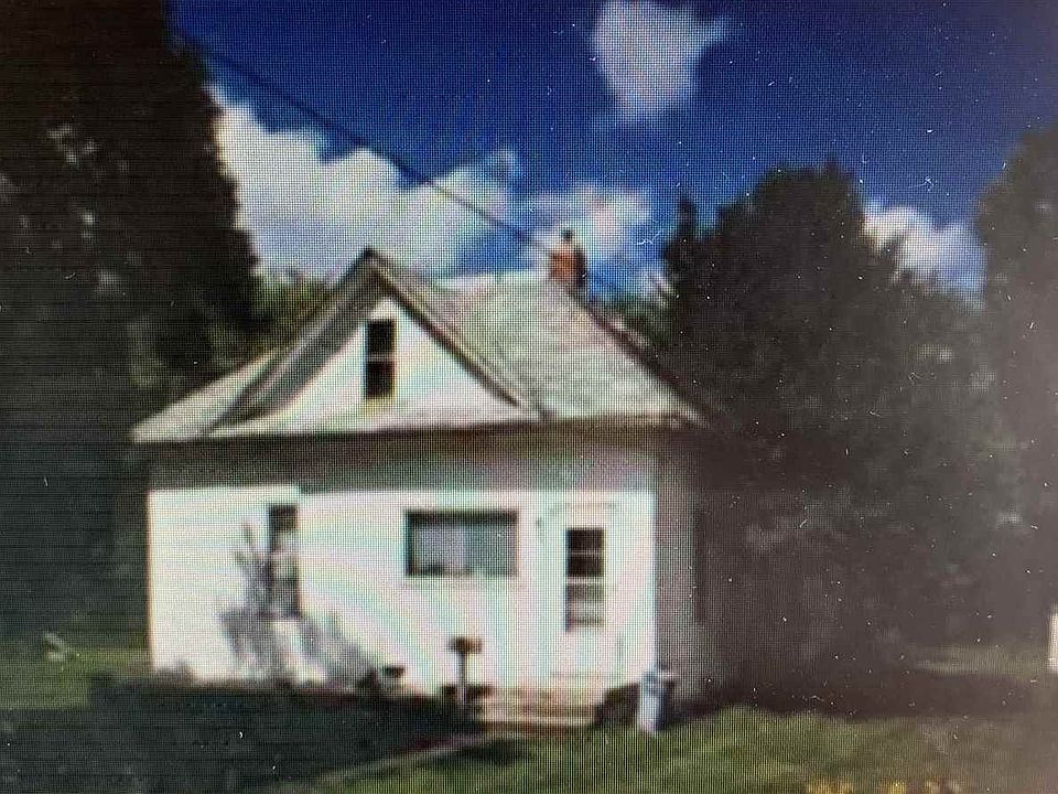 2nd image of 125 6th St SW