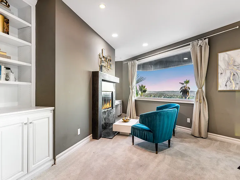 2261 Liane Ln — Photo 13