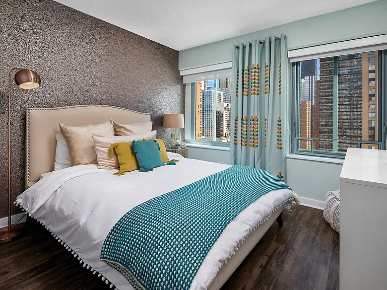 Chestnut Tower Apartments — Photo 3