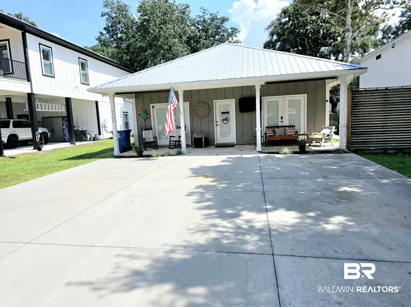 5306 Wolfhead Ave, Orange Beach, AL 36561