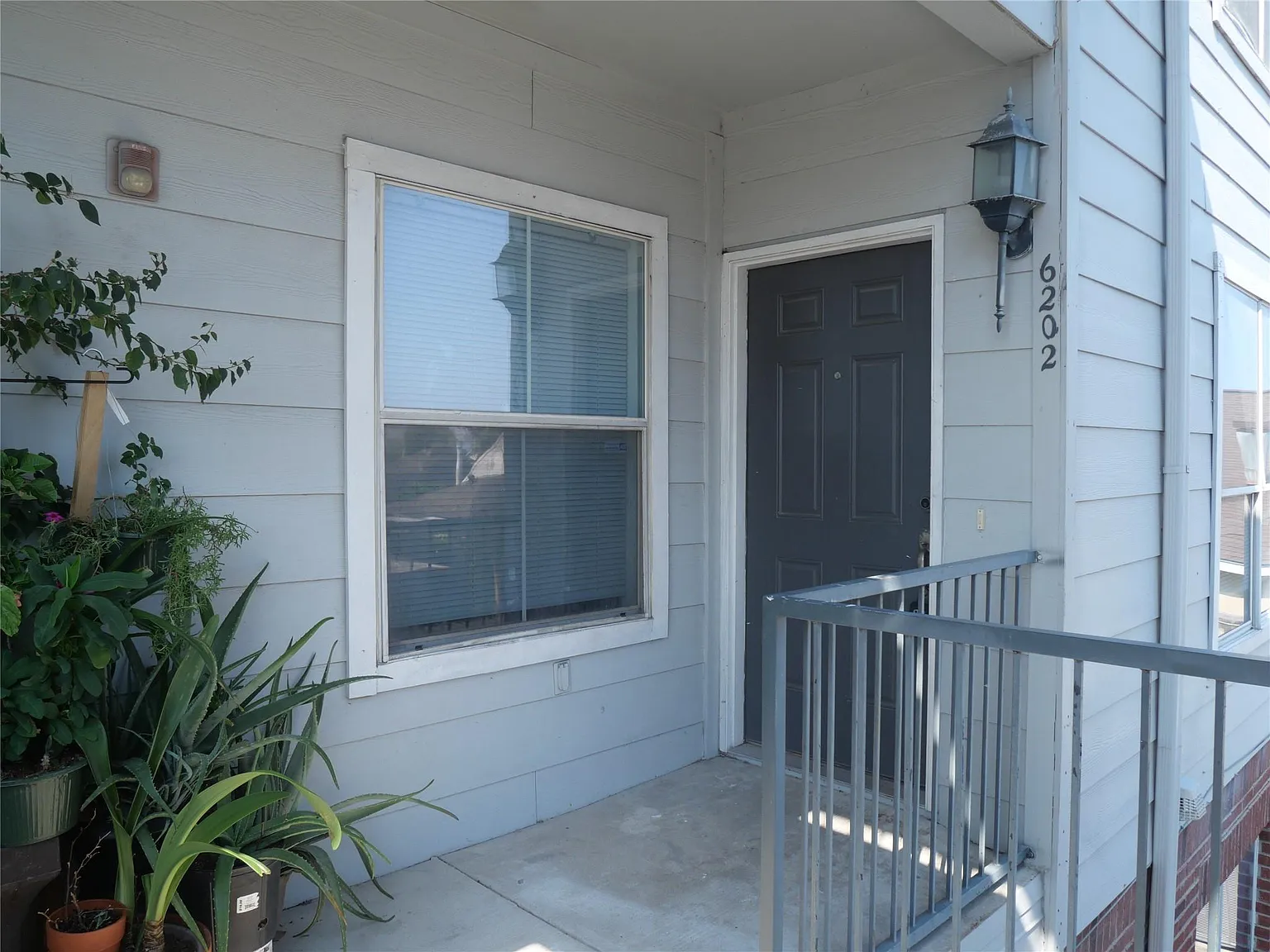 2 bed, 2.0 bath, 953 sqft, $1,375 — Photo 1