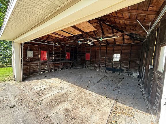4th image of 614 Orange St