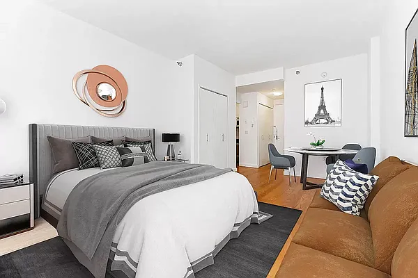 Rented by REAL New York | media 22