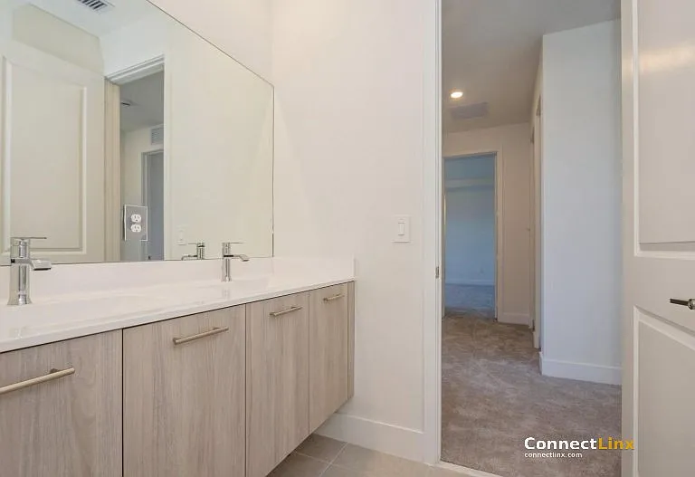 12290 SW 44th Ct — Photo 8