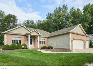 8980 Southridge Ct, Northfield, OH 44067
