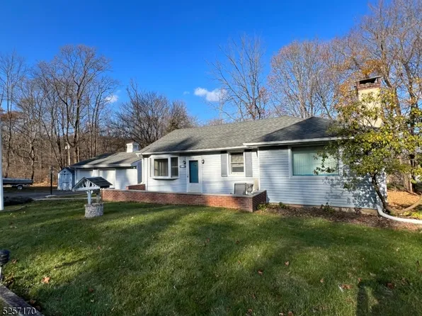 6 Academy Ln, Mount Olive Twp., NJ 07828