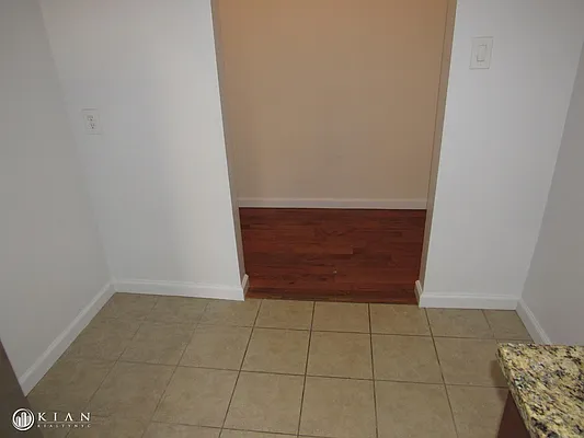 Rented by Kian Realty | media 16