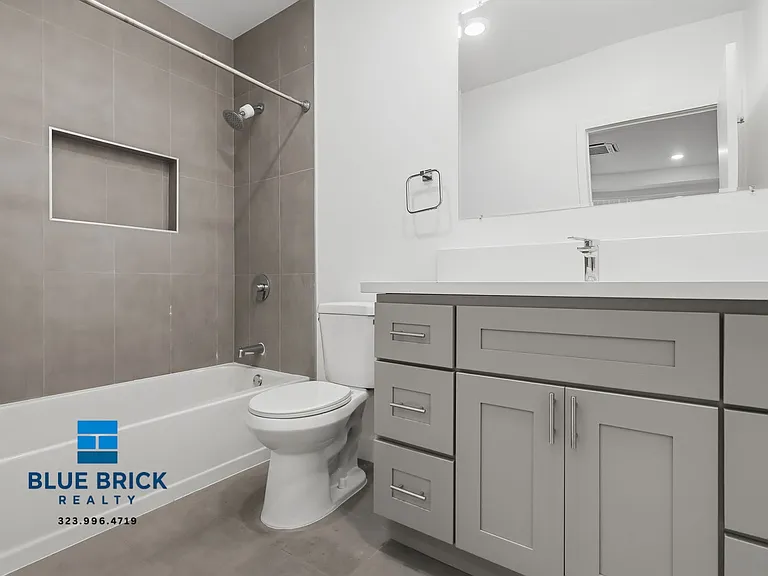 5312 Corteen Pl #26 — Photo 18
