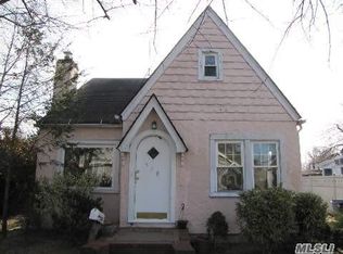 570 Irving Pl, Baldwin, NY 11510