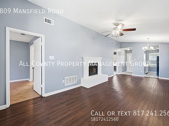 3rd image of 5809 Mansfield Rd