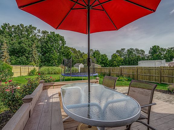 3rd image of 7241 Kendall Dr E