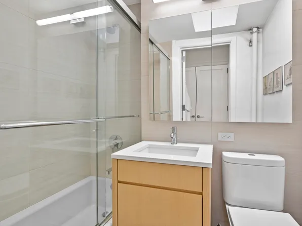 435 East 85th Street image 4 of 6