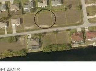 405 NE 9th St, Cape Coral, FL 33909