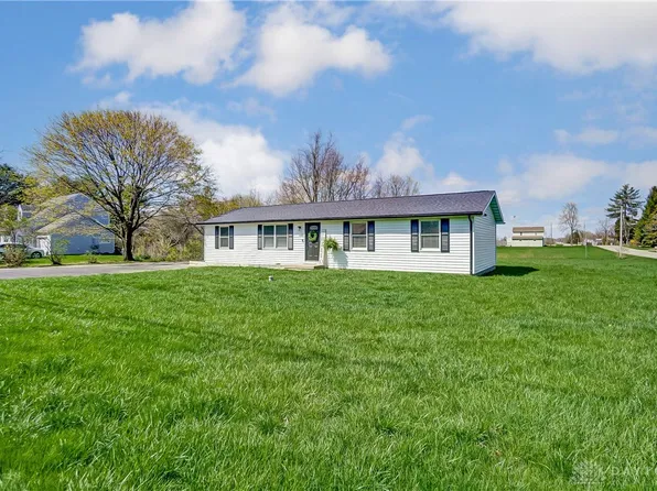 1655 Titus Rd, Springfield, OH 45502